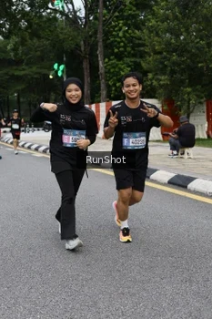 Runner Photo 4300367