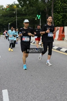 Runner Photo 4300370