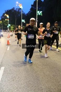 Runner Photo 4300374