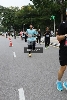 Runner Photo 4300376