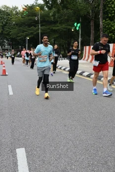 Runner Photo 4300379