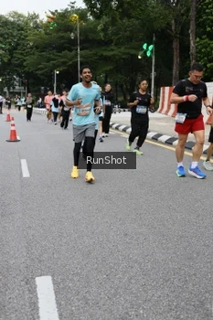 Runner Photo 4300380