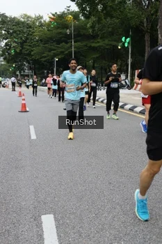Runner Photo 4300384