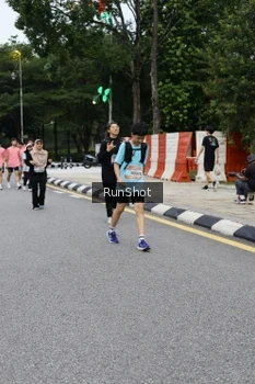 Runner Photo 4300388