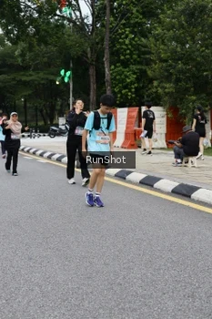 Runner Photo 4300392
