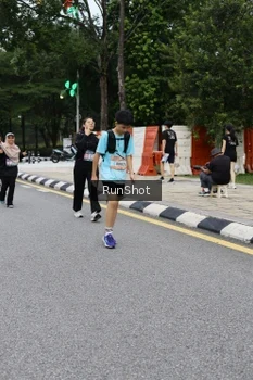 Runner Photo 4300399