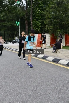 Runner Photo 4300401
