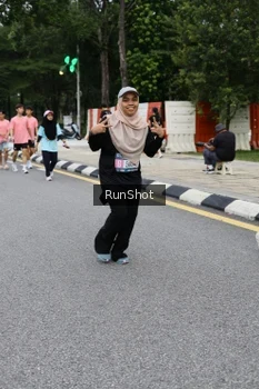 Runner Photo 4300402