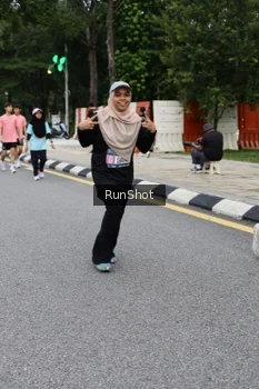 Runner Photo 4300404