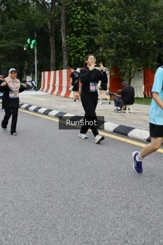 Runner Photo 4300408