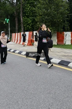 Runner Photo 4300409