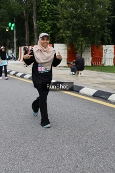 Runner Photo 4300411