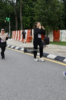 Runner Photo 4300412