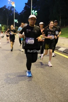 Runner Photo 4300415