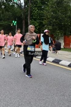 Runner Photo 4300428