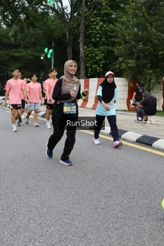 Runner Photo 4300430