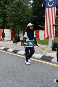 Runner Photo 4300436