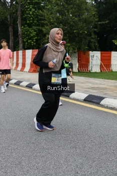 Runner Photo 4300441
