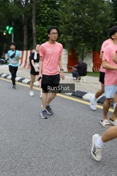 Runner Photo 4300454