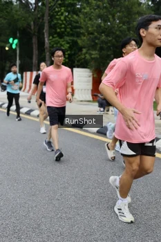 Runner Photo 4300456
