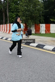 Runner Photo 4300471