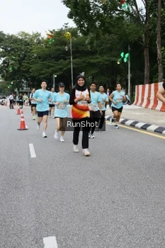 Runner Photo 4300490