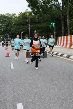 Runner Photo 4300498