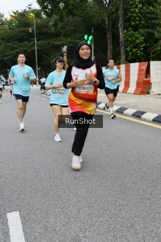 Runner Photo 4300500