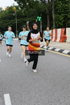 Runner Photo 4300501