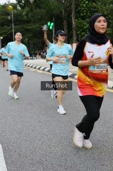 Runner Photo 4300506