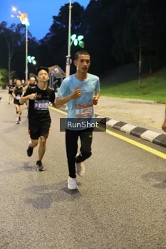 Runner Photo 4300511