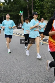 Runner Photo 4300512