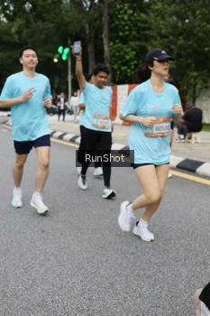 Runner Photo 4300514
