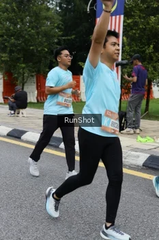 Runner Photo 4300523