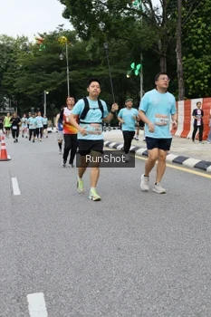 Runner Photo 4300527
