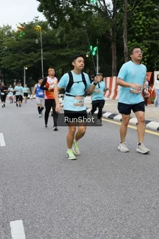 Runner Photo 4300535