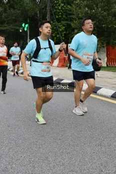 Runner Photo 4300542