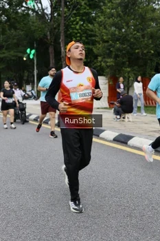Runner Photo 4300545