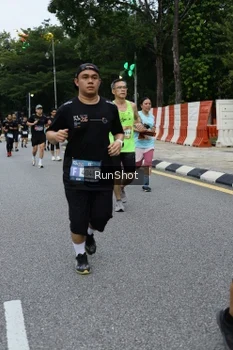 Runner Photo 4300563