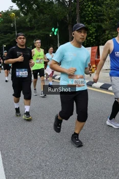 Runner Photo 4300567
