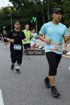 Runner Photo 4300569