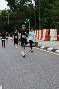 Runner Photo 4300570