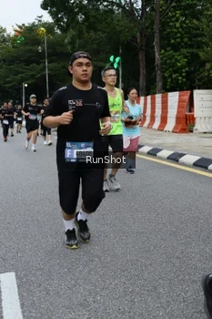 Runner Photo 4300575