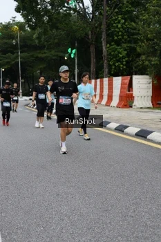 Runner Photo 4300577