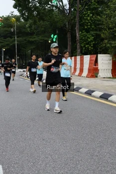 Runner Photo 4300578