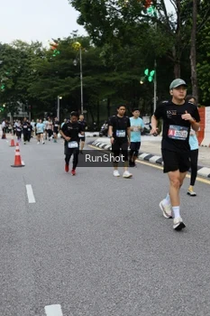 Runner Photo 4300583