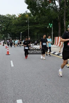 Runner Photo 4300588