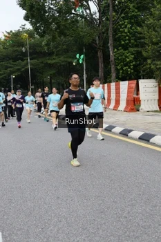 Runner Photo 4300612