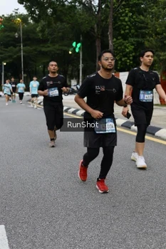 Runner Photo 4300614