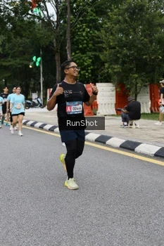 Runner Photo 4300619